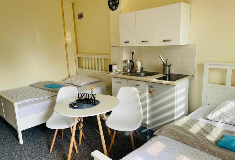 Family Suite, Noclegi Airportpark