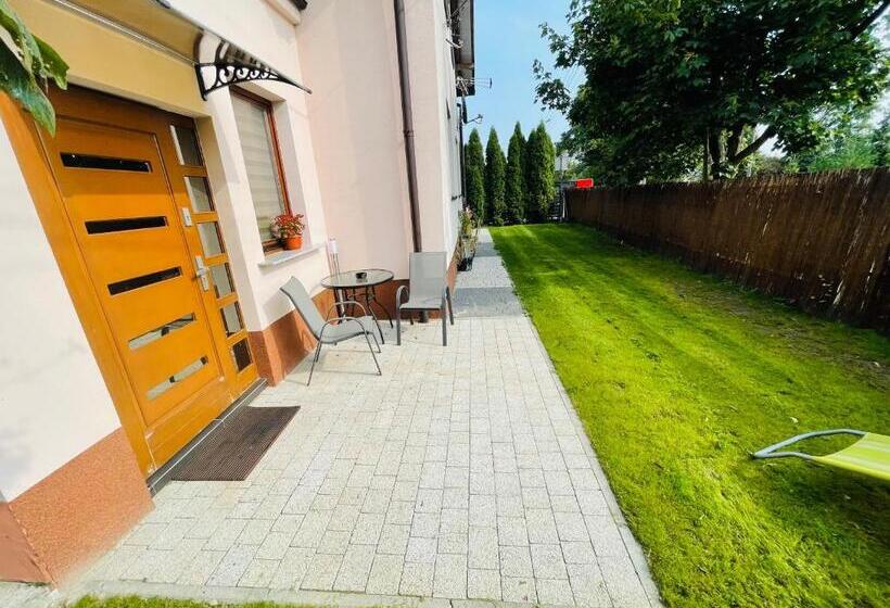 سوییت خانوادگی, Noclegi Airportpark