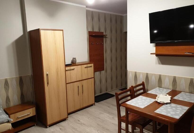 חדר סטנדרט לארבעה, Willa Baca