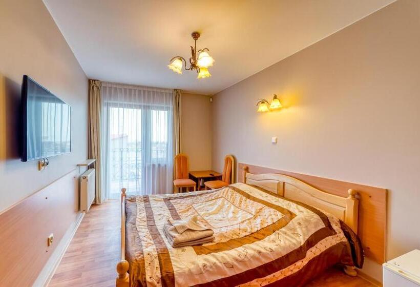 Номер Стандарт, Willa Joker