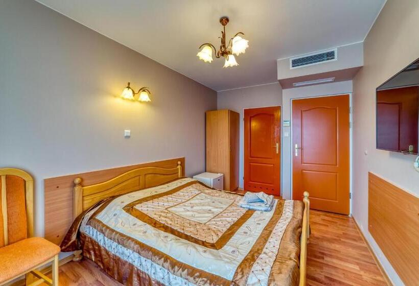 Номер Стандарт, Willa Joker