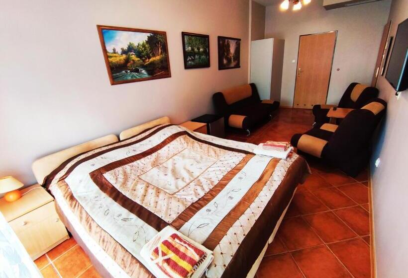 Четырехместный Номер Стандарт, Willa Joker