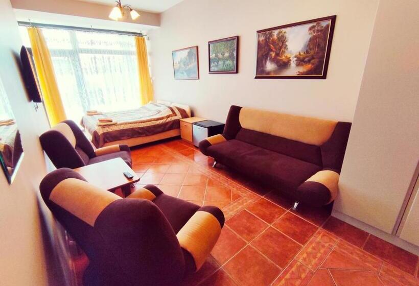 Четырехместный Номер Стандарт, Willa Joker