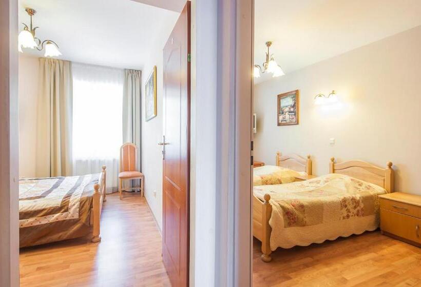 Семейный Номер, Willa Joker