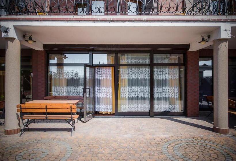 Четырехместный Номер Классик, Willa Joker