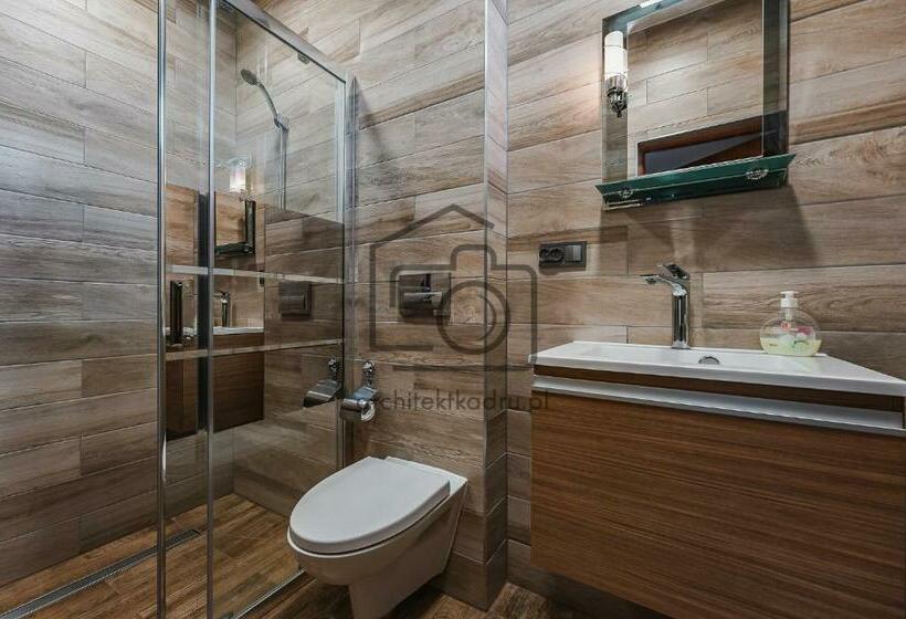 اتاق استاندارد سه نفره, Willa Pasja