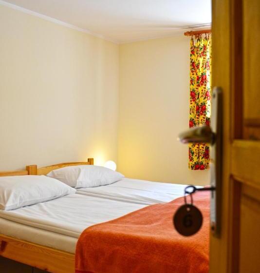 اتاق استاندارد با سرویس بهداشتی مشترک, Willa Pasja