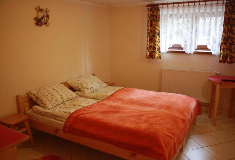 اتاق استاندارد با سرویس بهداشتی مشترک, Willa Pasja