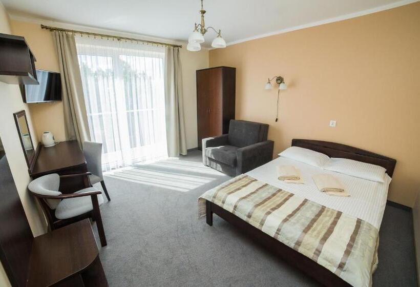 اتاق استاندارد سه تخته با بالکن, Pensjonat Pirat