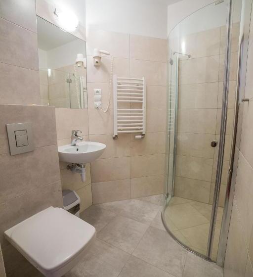 اتاق استاندارد سه تخته با بالکن, Pensjonat Pirat