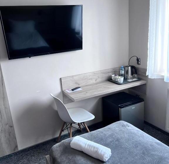 اتاق اکونومی, Pro B&b