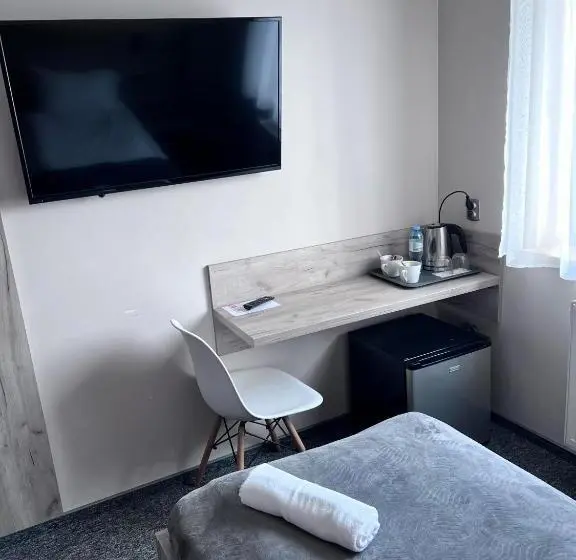 Economy-huone, Pro B&b