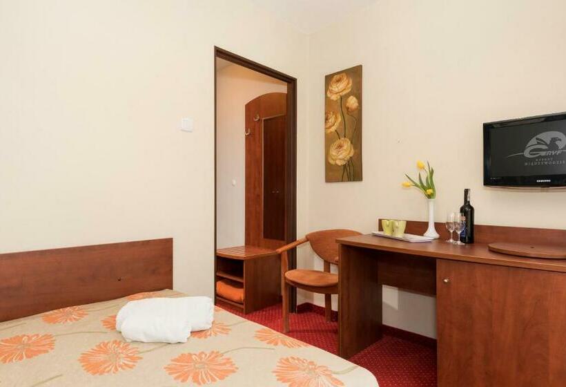 חדר בסיסי, Gryf Ośrodek Międzywodzie