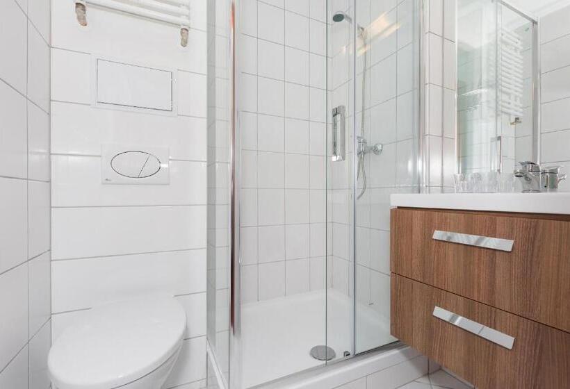 חדר בסיסי, Gryf Ośrodek Międzywodzie