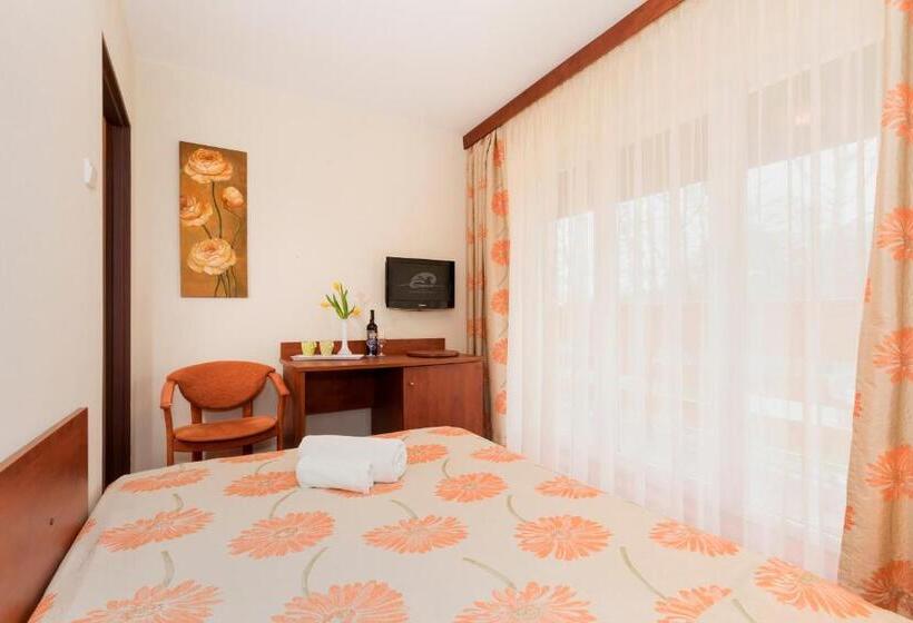 חדר בסיסי, Gryf Ośrodek Międzywodzie