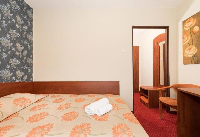 חדר בסיסי, Gryf Ośrodek Międzywodzie