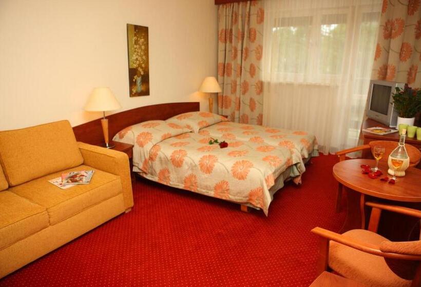 חדר סטנדרט לשלושה עם מרפסת, Gryf Ośrodek Międzywodzie