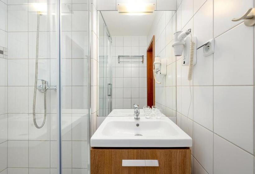 חדר בסיסי, Gryf Ośrodek Międzywodzie