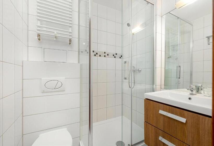 חדר בסיסי, Gryf Ośrodek Międzywodzie