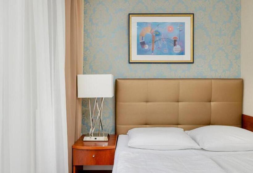 חדר בסיסי, Gryf Ośrodek Międzywodzie