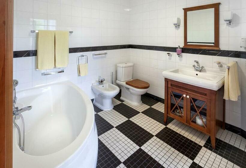 شقة غرفة واحدة, Rezydencja Prezydenta Rp Zamek W Wiśle