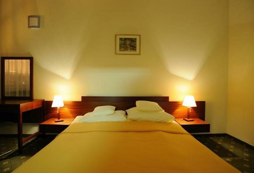 شقة غرفة واحدة, Rezydencja Prezydenta Rp Zamek W Wiśle