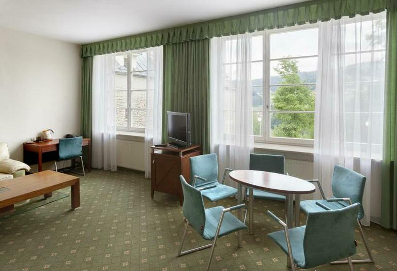 شقة غرفة واحدة, Rezydencja Prezydenta Rp Zamek W Wiśle