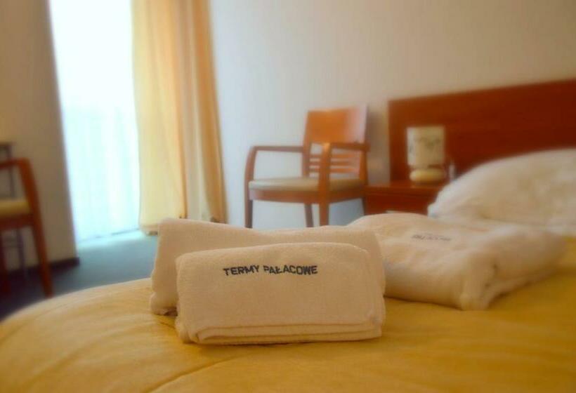 اتاق استاندارد, Termy Pałacowe