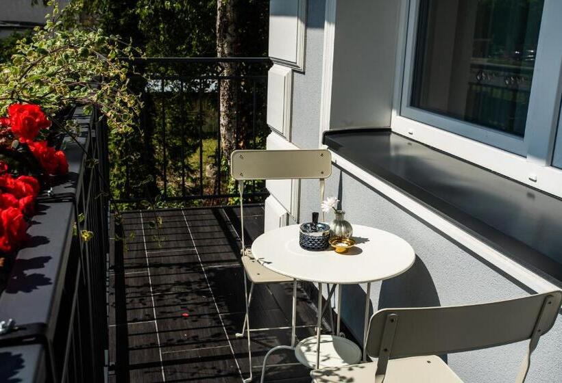 آپارتمان 1 خوابه, Willa Krakowska