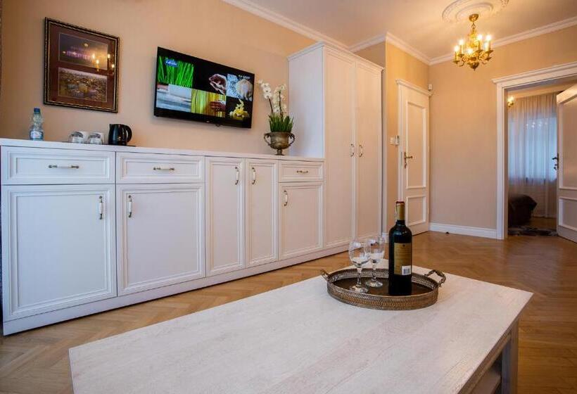 استودیوی استاندارد, Willa Krakowska