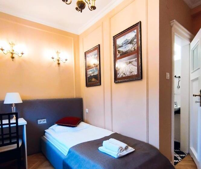 اتاق استاندارد یک نفره, Willa Krakowska