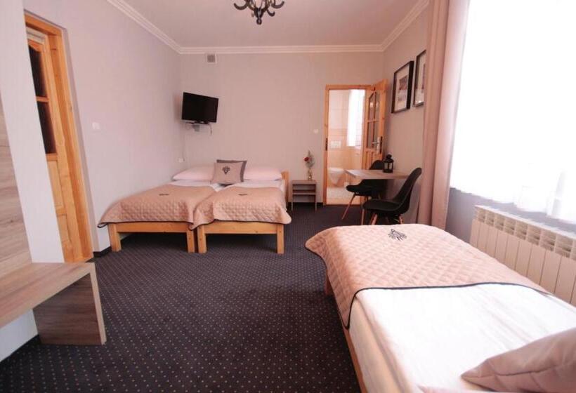 标准三人间, Dom Wypoczynkowy U Czerników