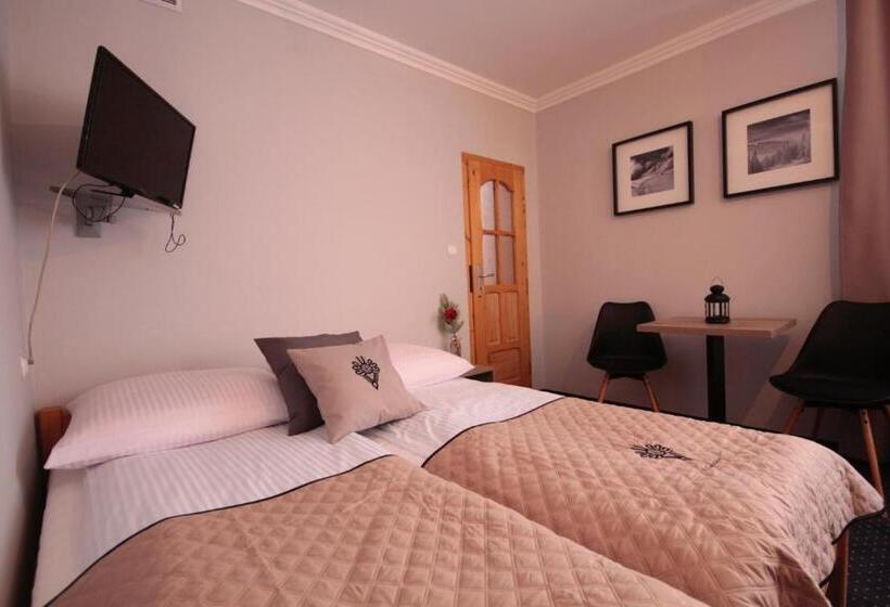 标准三人间, Dom Wypoczynkowy U Czerników