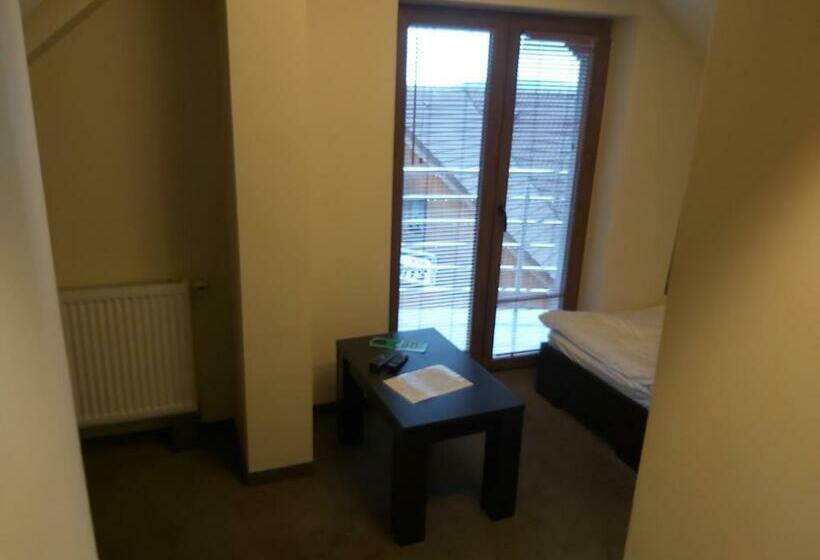 Standard Triple Room with Terrace, Szara Willa