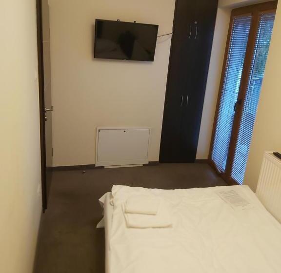 اتاق استاندارد یک نفره, Szara Willa