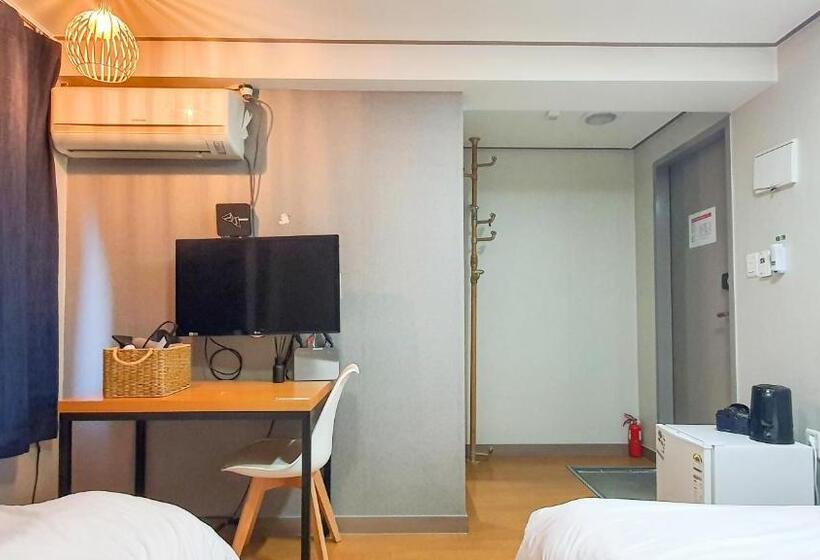 스탠다드 룸, Cave Myeongdong