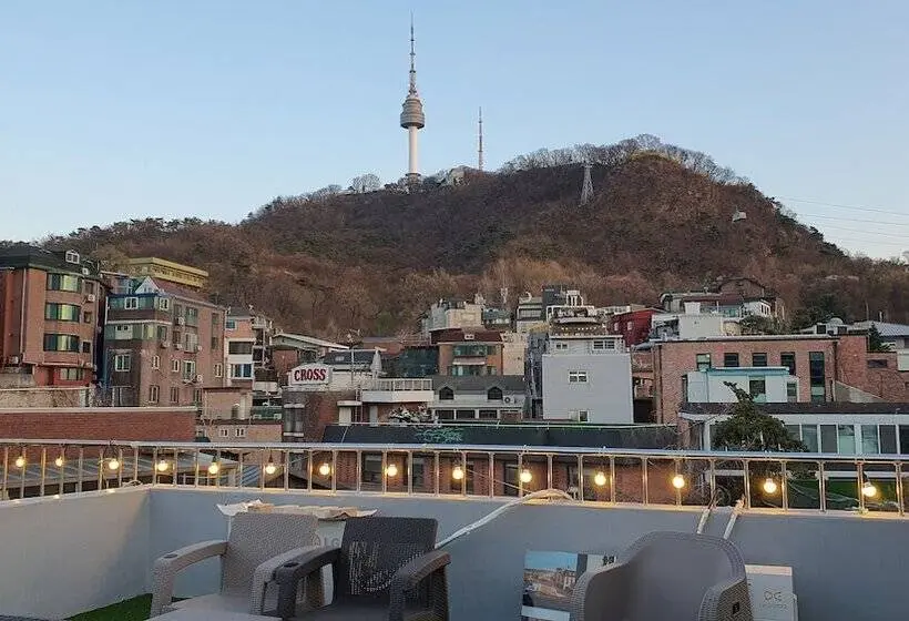 スタンダードルーム, Cave Myeongdong