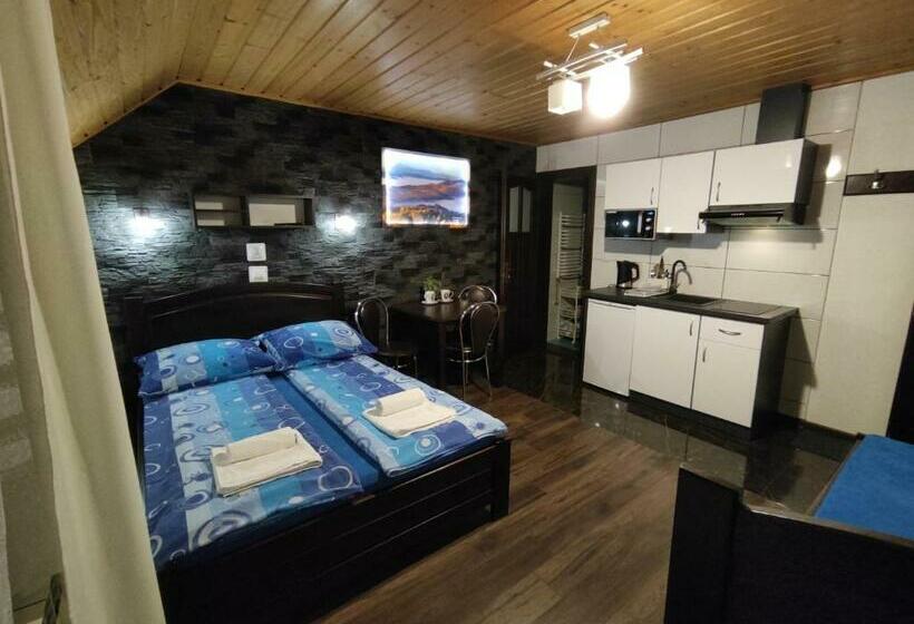 バルコニー付きスタンダードトリプルルーム, Pokoje I Apartamenty U Sabiny   Apartament I Domek Z Jacuzzi Na Wyłączność   Pozostałe Pokoje Bez Ja