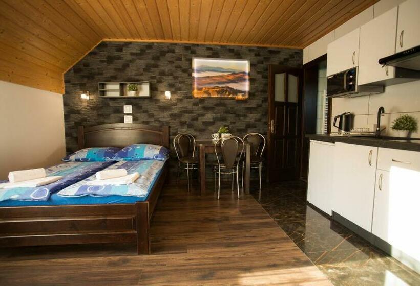 バルコニー付きスタンダードトリプルルーム, Pokoje I Apartamenty U Sabiny   Apartament I Domek Z Jacuzzi Na Wyłączność   Pozostałe Pokoje Bez Ja