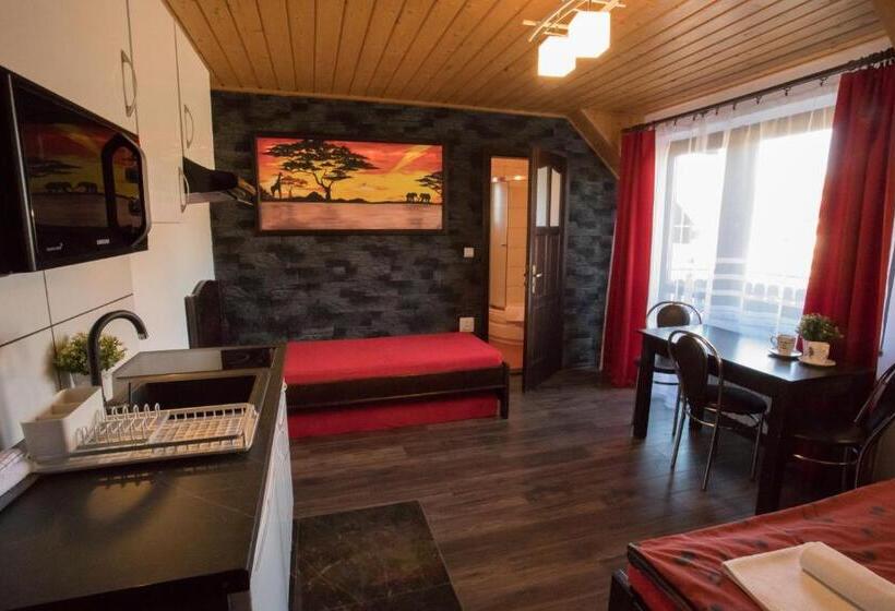 Номер Стандарт Трехместный, Pokoje I Apartamenty U Sabiny   Apartament I Domek Z Jacuzzi Na Wyłączność   Pozostałe Pokoje Bez Ja