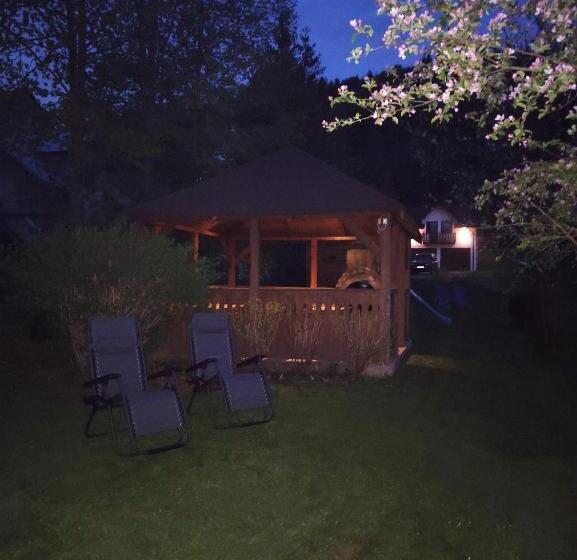 ハイドロマッサージバス付きスイート, Pokoje I Apartamenty U Sabiny   Apartament I Domek Z Jacuzzi Na Wyłączność   Pozostałe Pokoje Bez Ja