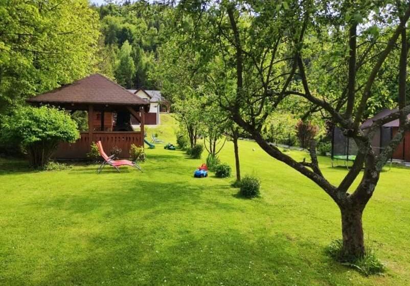 Люкс с гидромассажем, Pokoje I Apartamenty U Sabiny   Apartament I Domek Z Jacuzzi Na Wyłączność   Pozostałe Pokoje Bez Ja