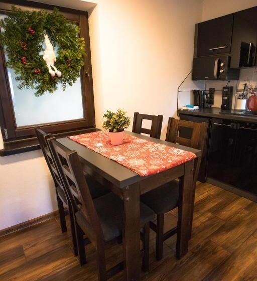 １ベッドルームアパートメント, Pokoje I Apartamenty U Sabiny   Apartament I Domek Z Jacuzzi Na Wyłączność   Pozostałe Pokoje Bez Ja