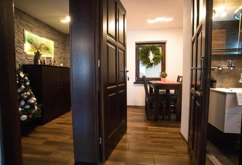 １ベッドルームアパートメント, Pokoje I Apartamenty U Sabiny   Apartament I Domek Z Jacuzzi Na Wyłączność   Pozostałe Pokoje Bez Ja