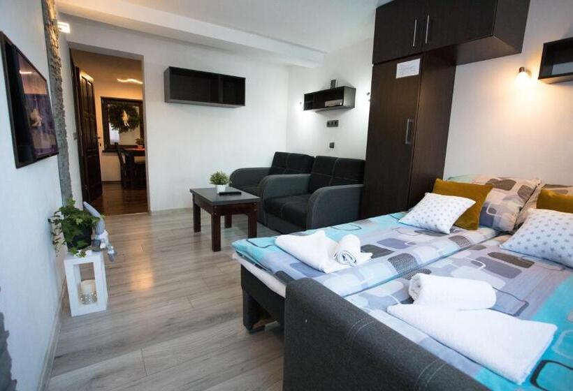 １ベッドルームアパートメント, Pokoje I Apartamenty U Sabiny   Apartament I Domek Z Jacuzzi Na Wyłączność   Pozostałe Pokoje Bez Ja