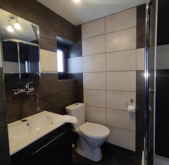 スタンダードトリプルルーム, Pokoje I Apartamenty U Sabiny   Apartament I Domek Z Jacuzzi Na Wyłączność   Pozostałe Pokoje Bez Ja