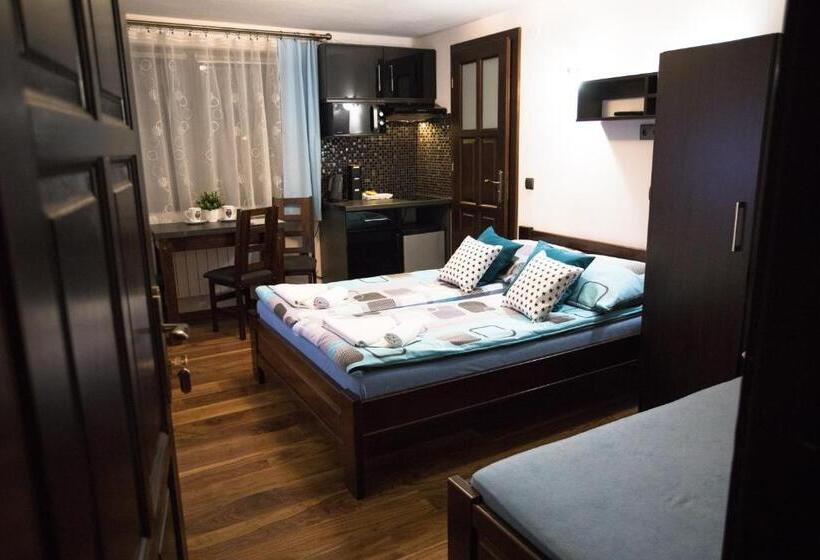 スタンダードトリプルルーム, Pokoje I Apartamenty U Sabiny   Apartament I Domek Z Jacuzzi Na Wyłączność   Pozostałe Pokoje Bez Ja