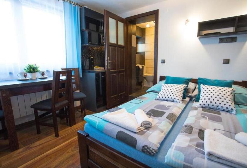 スタンダードトリプルルーム, Pokoje I Apartamenty U Sabiny   Apartament I Domek Z Jacuzzi Na Wyłączność   Pozostałe Pokoje Bez Ja