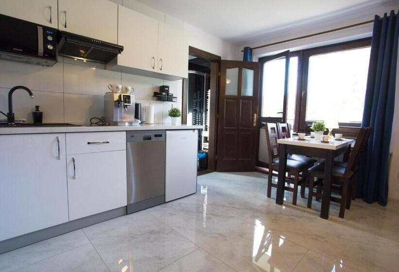 ハイドロマッサージバス付きスイート, Pokoje I Apartamenty U Sabiny   Apartament I Domek Z Jacuzzi Na Wyłączność   Pozostałe Pokoje Bez Ja