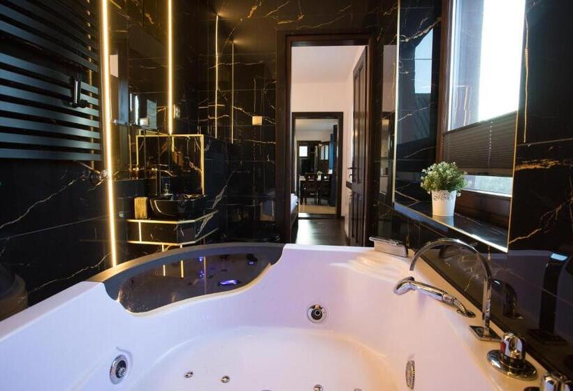 ハイドロマッサージバス付きスイート, Pokoje I Apartamenty U Sabiny   Apartament I Domek Z Jacuzzi Na Wyłączność   Pozostałe Pokoje Bez Ja